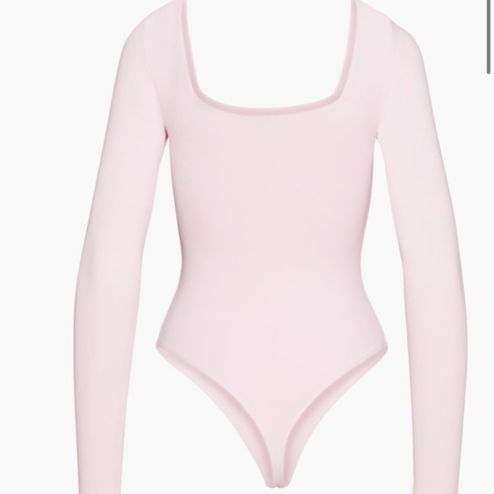 aritzia bodysuit light pink